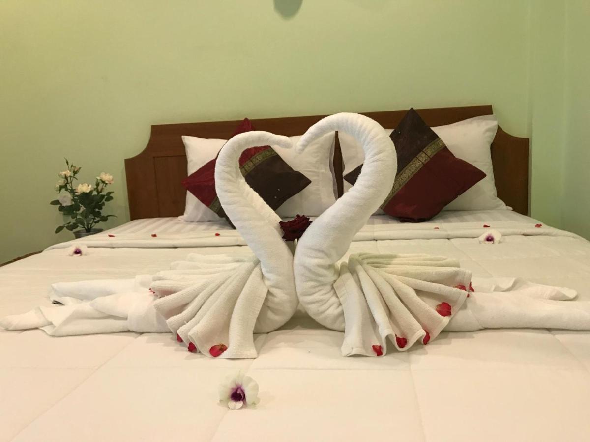 Kasemsuk Guesthouse Sha Extra Plus Karon Exterior foto